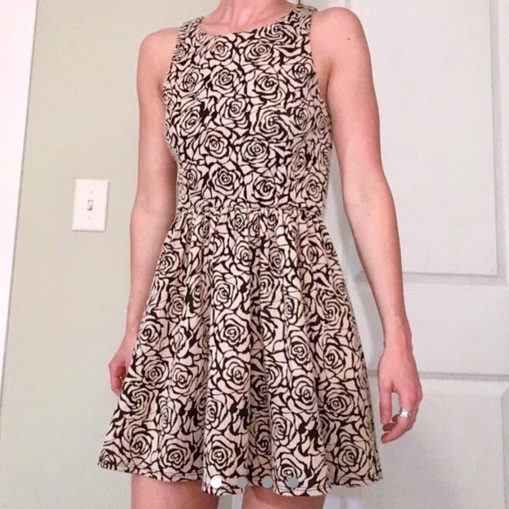 Black and white Audrey 3+1 dress